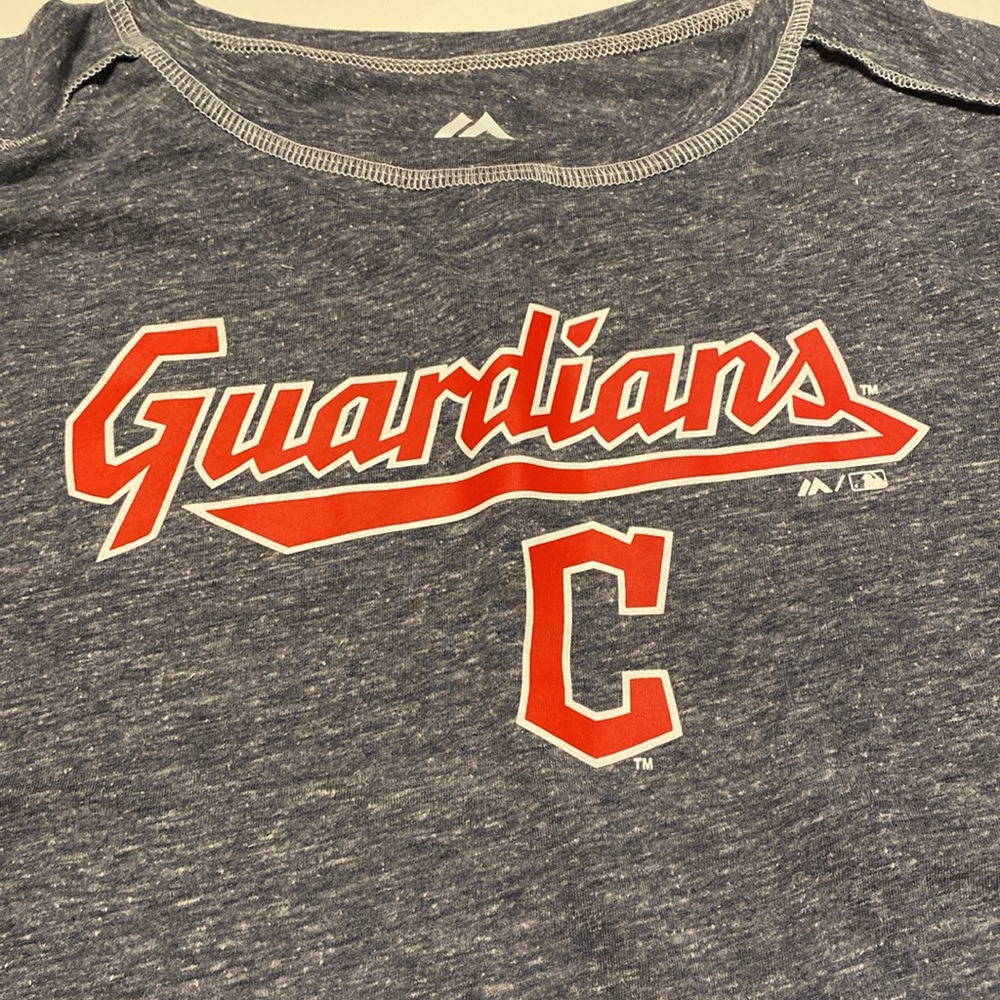 Majestic MLB Cleveland Guardians T-shirt women’s short sleeve Cropped XL
